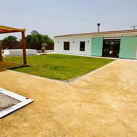 Salinas Natural Park فيلة