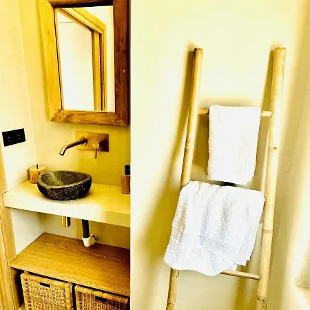 Salinas Natural Park فيلة