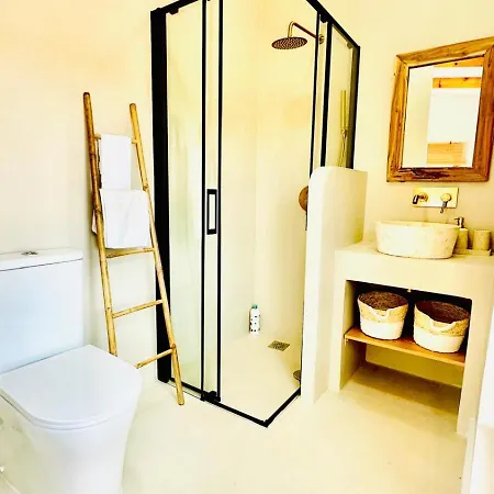 فيلة Salinas Natural Park *